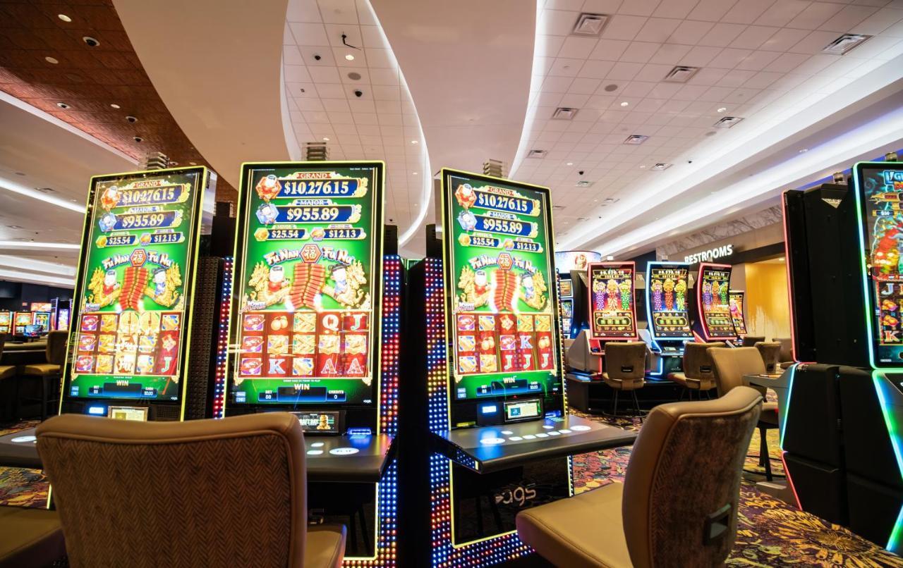 Walker'S Bluff Casino Resort Carbondale Dış mekan fotoğraf