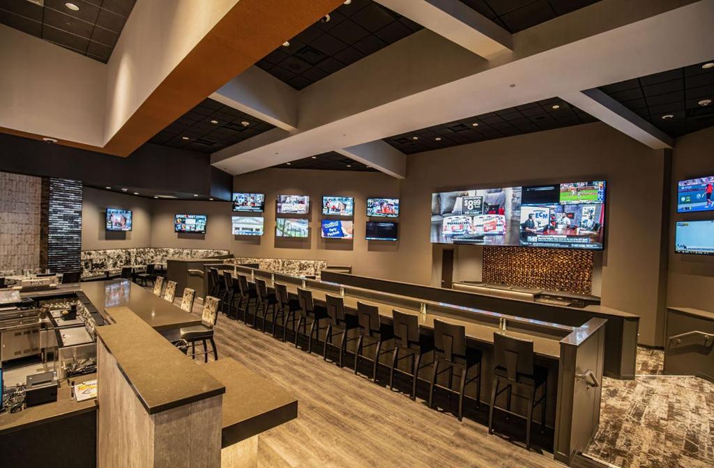 Walker'S Bluff Casino Resort Carbondale Dış mekan fotoğraf